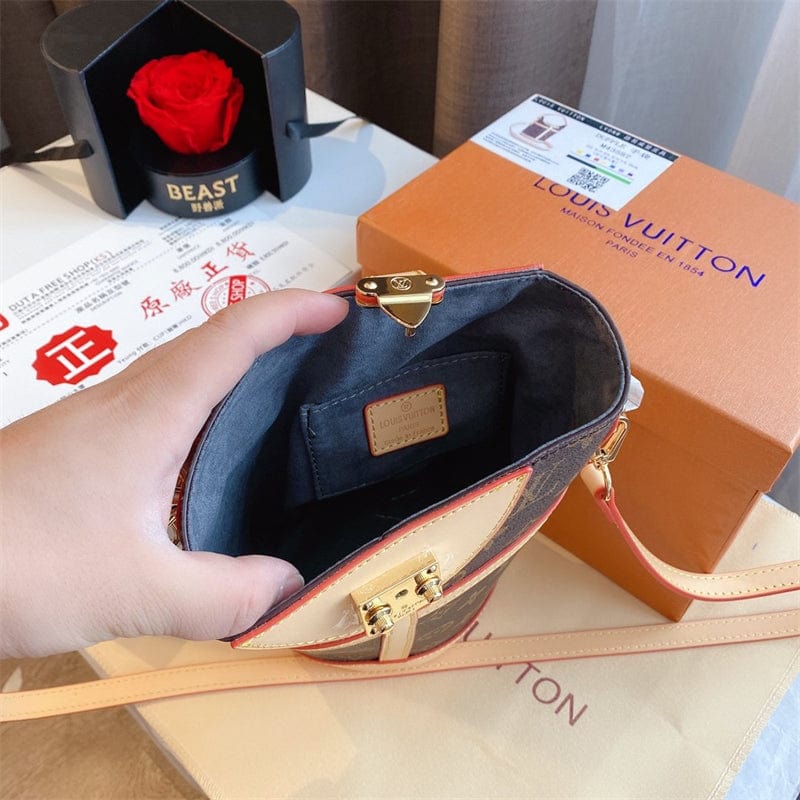 Louis Vuitton ダッフルバッグ MONOGRAM バケットバッグM43587-BRAND OFF