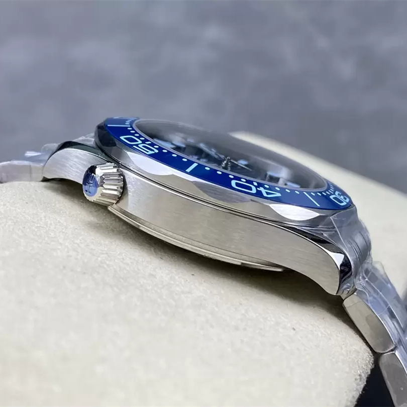 オメガシーマスター ダイバー300M コーアクシャル マスター クロノメーター 210.30.42.20.03.003-BRAND OFF