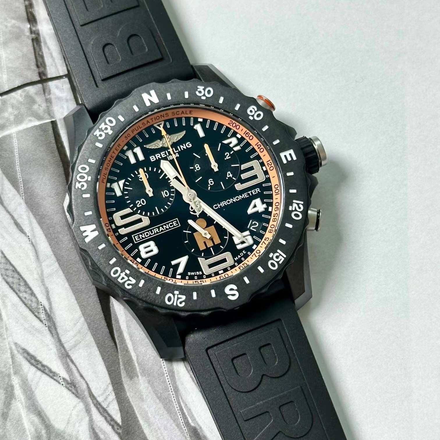 Breitling Endurance Pro X823101B1B1S1-BRAND OFF