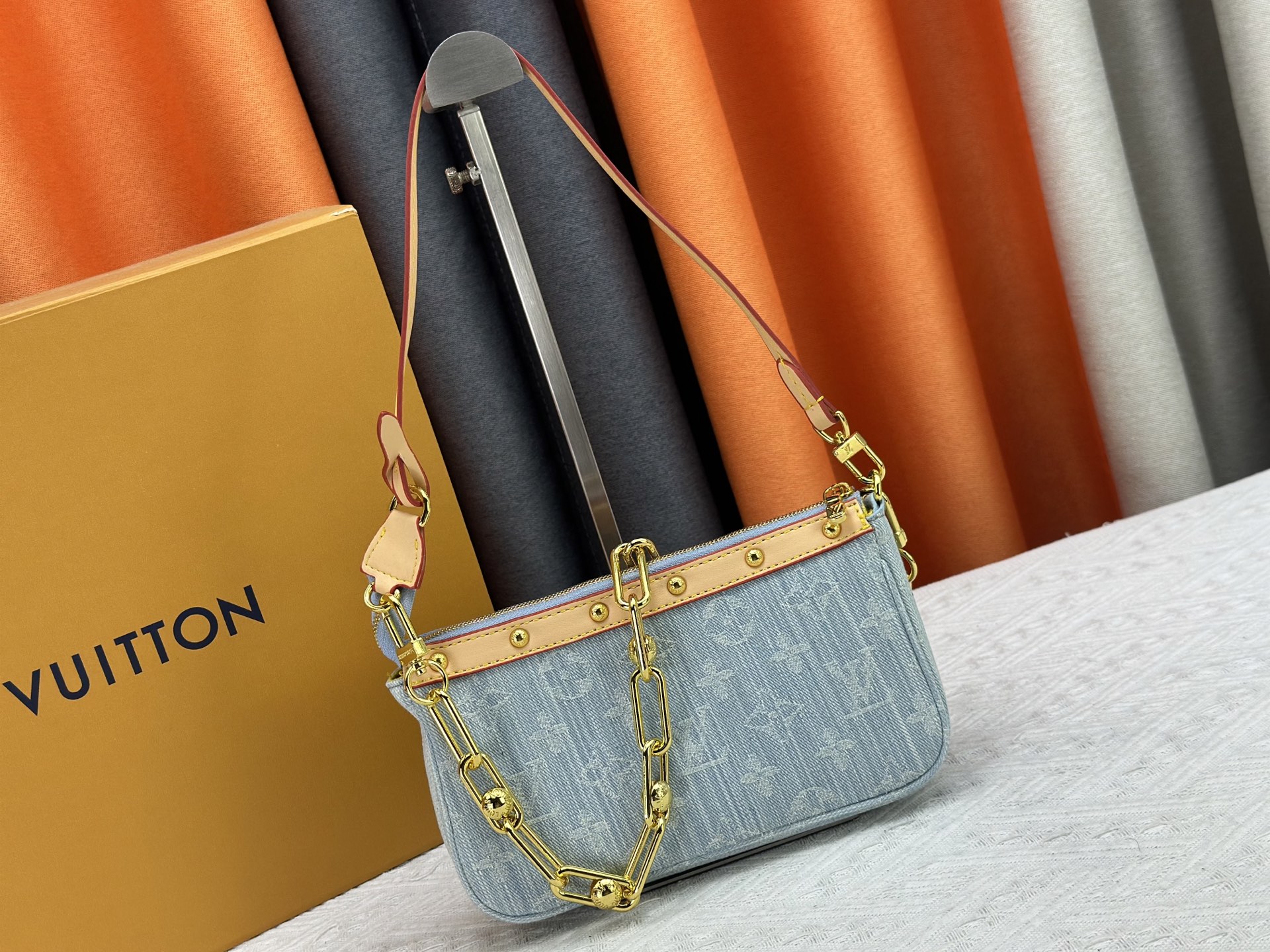 LOUIS VUITTON ルイヴィトン Pochette Accessoires デニムバッグ M13404-BRAND OFF