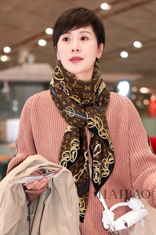 【2026】【LV Louis Vuitton ルイ·ヴィトン】オートクチュール ファッション トランジショナル カラー ロング ビアード スカーフ140*140CM-BRAND OFF