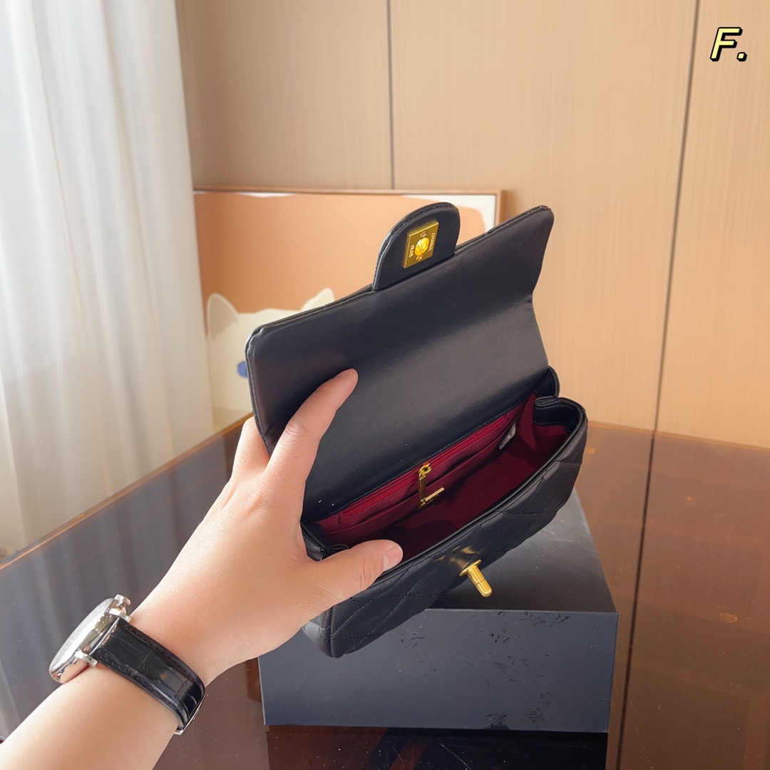 CHANEL （シャネル）メッセンジャーバッグ 20*7*15cm-BRAND OFF