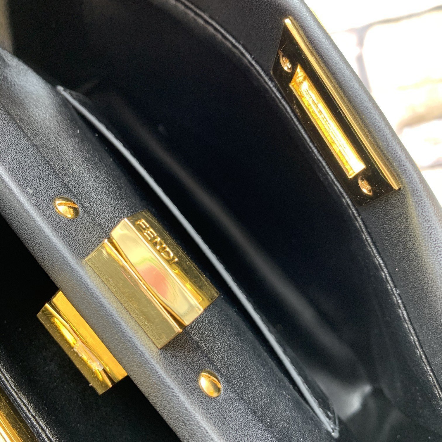 FENDI（フェンディ） メッセンジャーバッグ 23X18X11CM-BRAND OFF