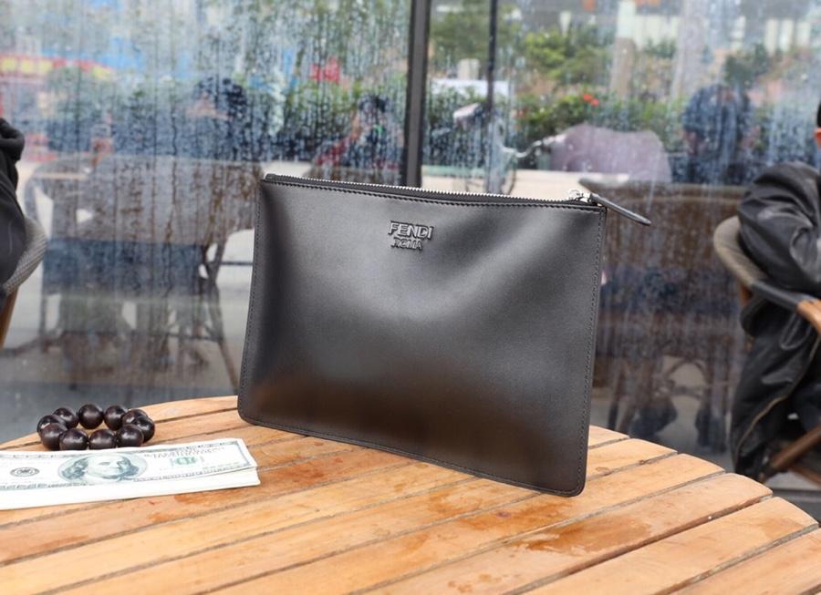 FENDI（フェンディ）クラッチバッグ 30X20X1CM-BRAND OFF