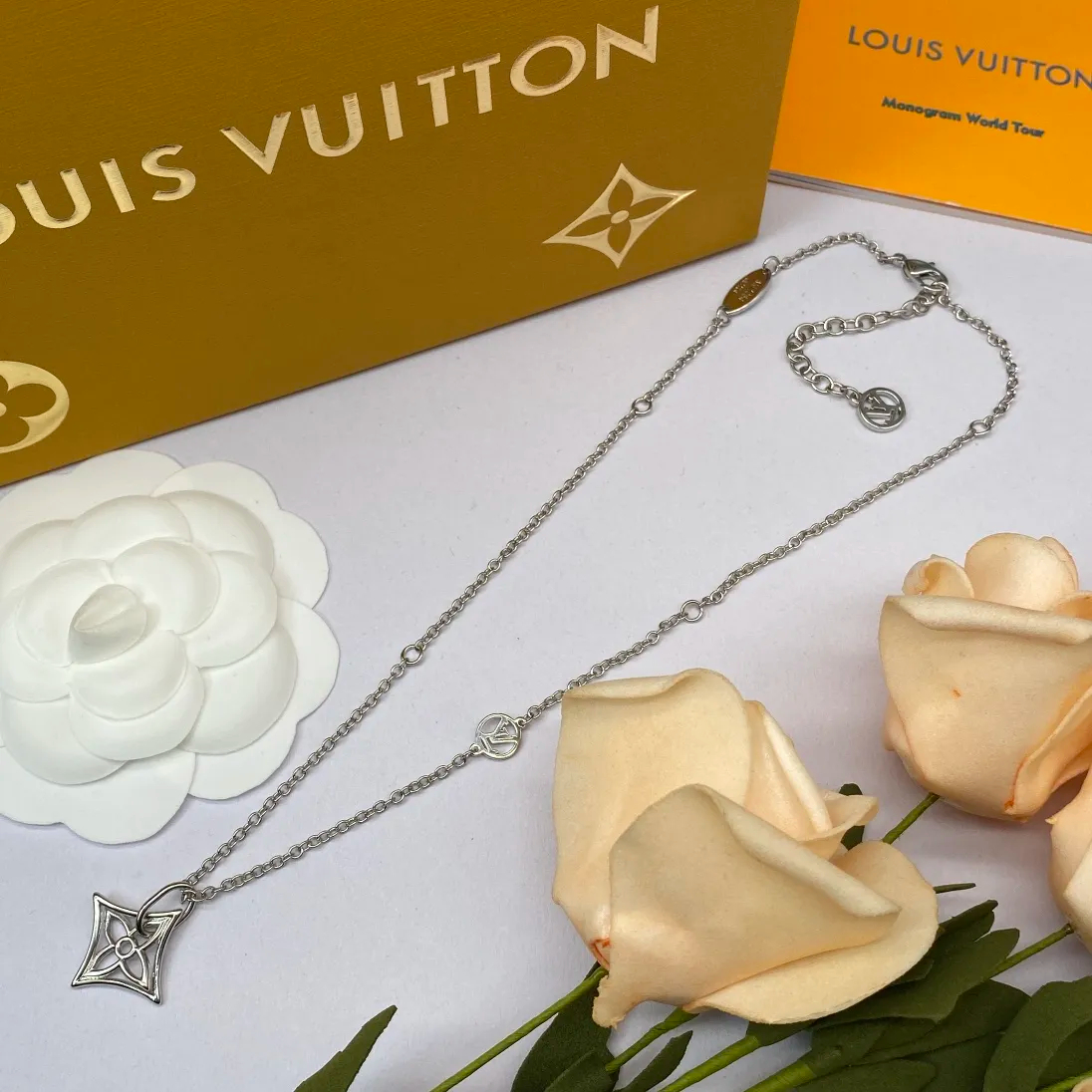 【LOUIS VUITTON】ネックレス、新しいネックレス万能シンプルファッションオーナメント-BRAND OFF
