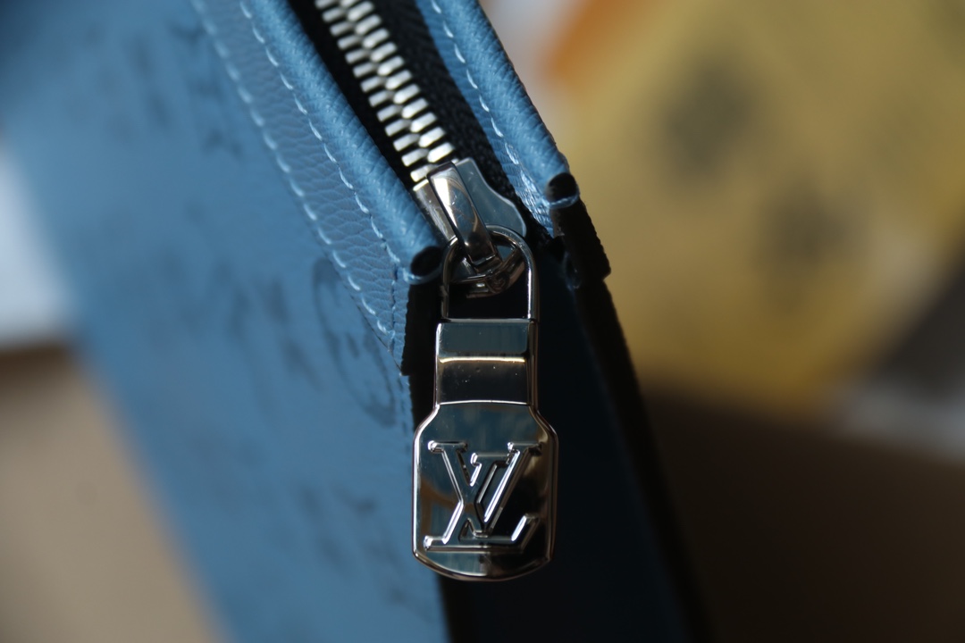 LOUIS VUITTON（ルイヴィトン）POCHETTE VOYAGE クラッチバッグ M61692-BRAND OFF