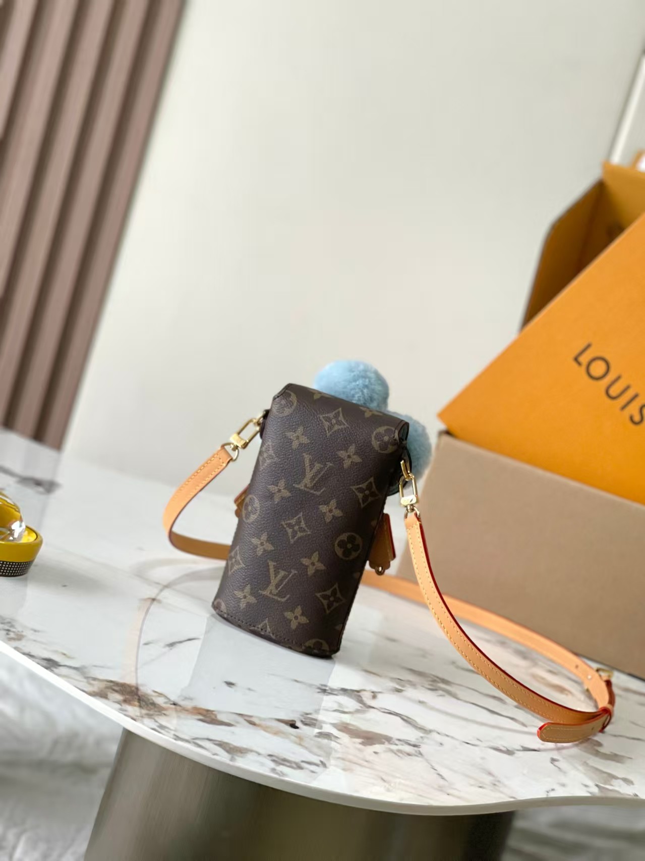 【LOUIS VUITTON旗艦店】ルイ・ヴィトン VIVIENNE携帯バッグ M12269-BRAND OFF