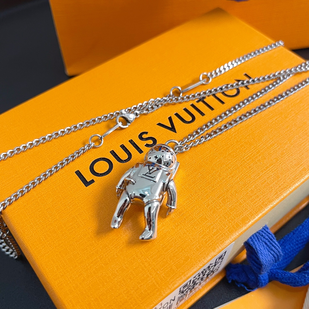 LOUIS VUITTON（ルイヴィトン）宇宙飛行士 ネックレス-BRAND OFF