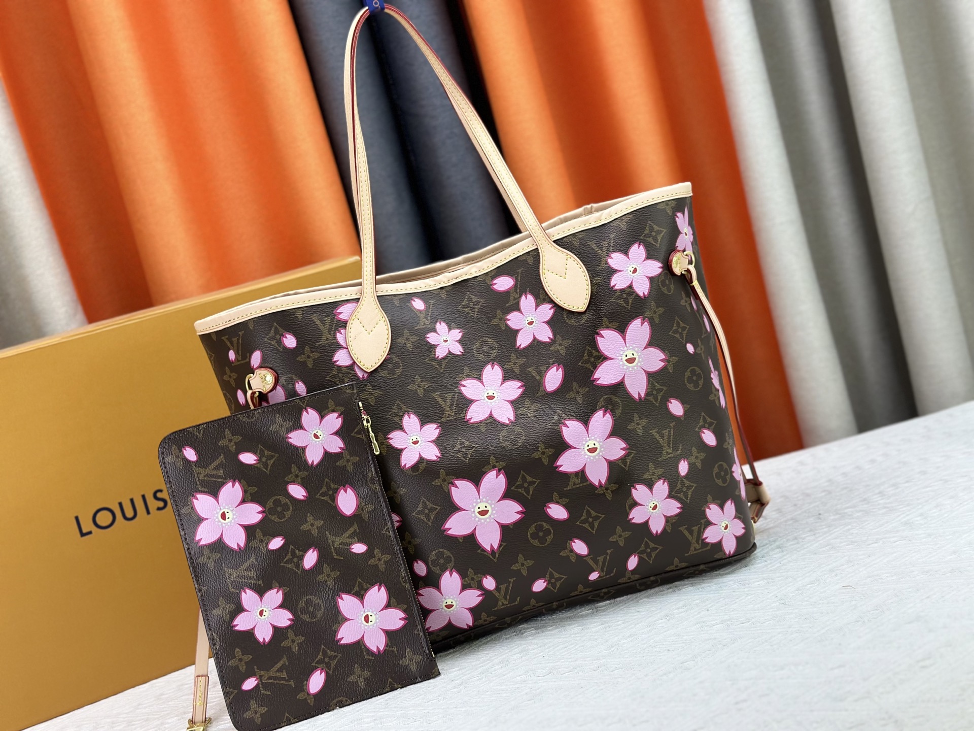LOUIS VUITTON（ルイヴィトン）NEVERFULL ミドルサイズのハンドバッグ-BRAND OFF