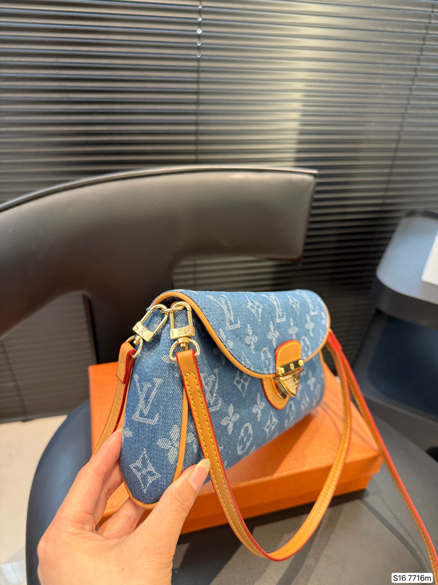 【LOUIS VUITTON公式旗艦店】ルイヴィトン デニムのショルダーバッグ 7716-BRAND OFF