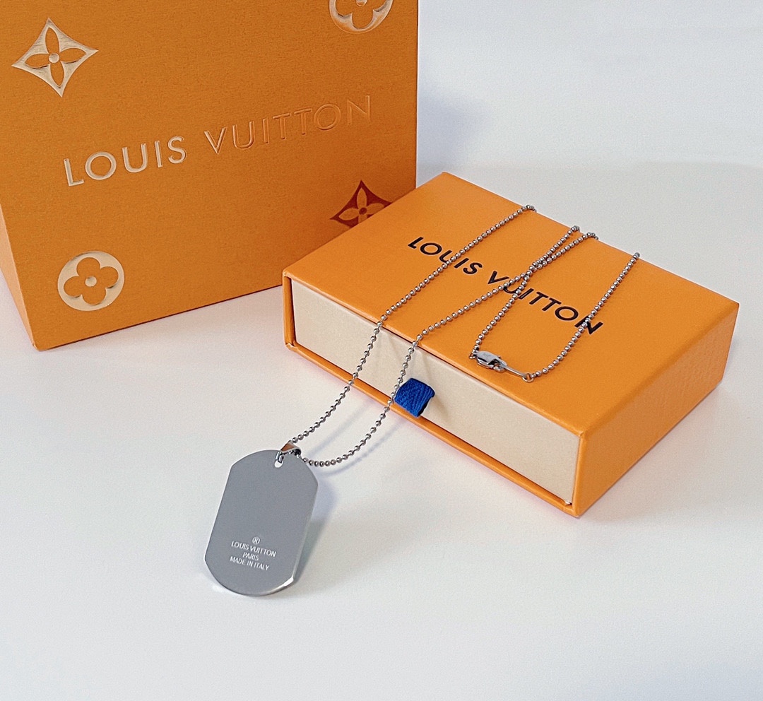 LOUIS VUITTON（ルイヴィトン） Signature Tabネックレス-BRAND OFF