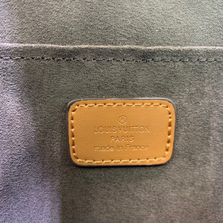 LouisVuitton ルイヴィトン ショルダーバッグ & クロスボディバッグ M40780-BRAND OFF