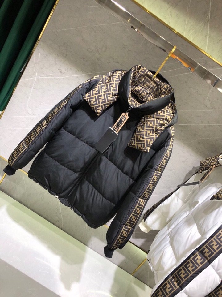 FENDI（フェンディ） ダウンジャケット、ご好評に付き再入荷！-BRAND OFF
