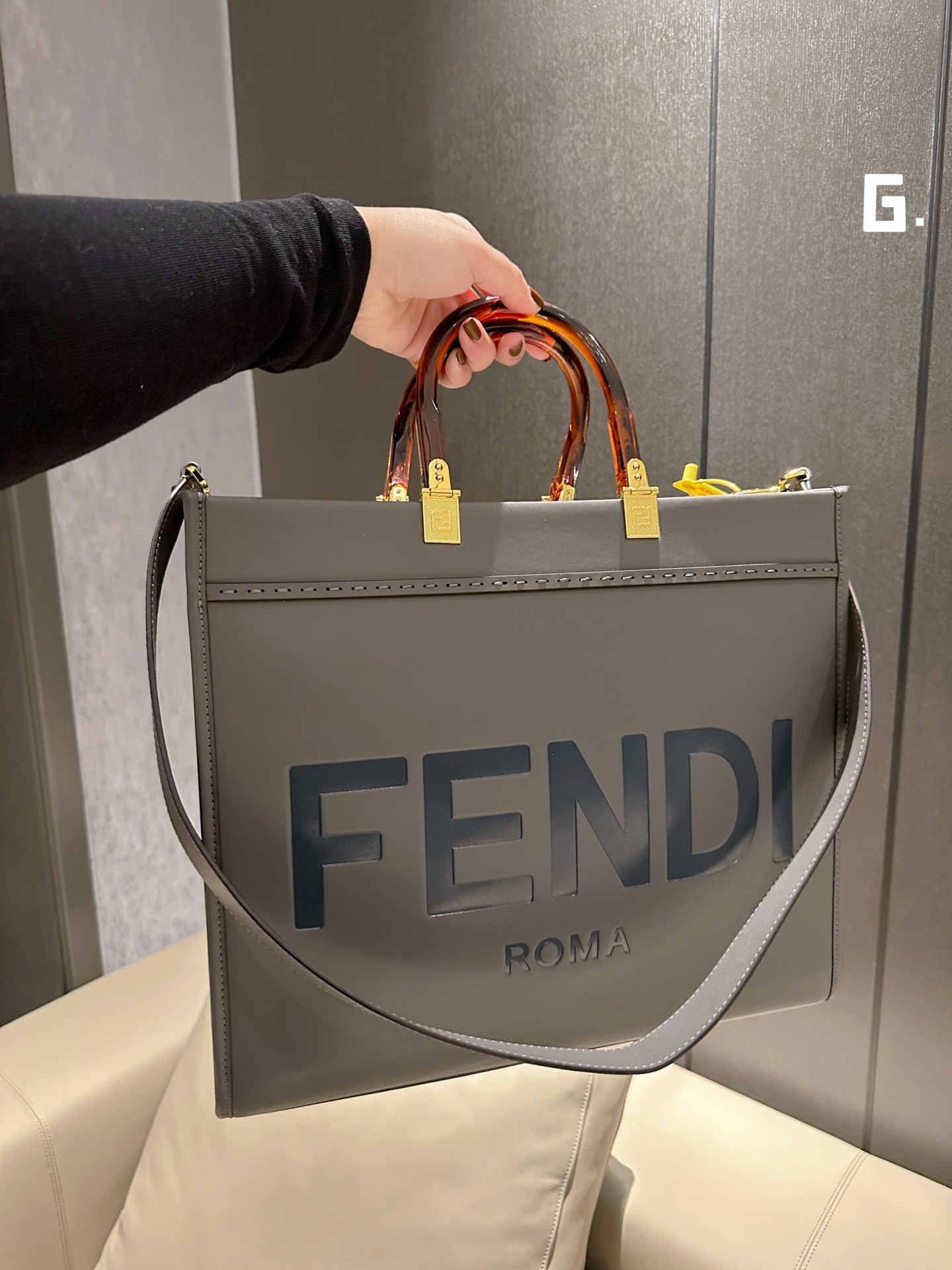 【FENDI公式 旗艦店】 フェンディ ハンドバッグ 当日出荷 好評に付き再入荷！50*31*16CM-BRAND OFF