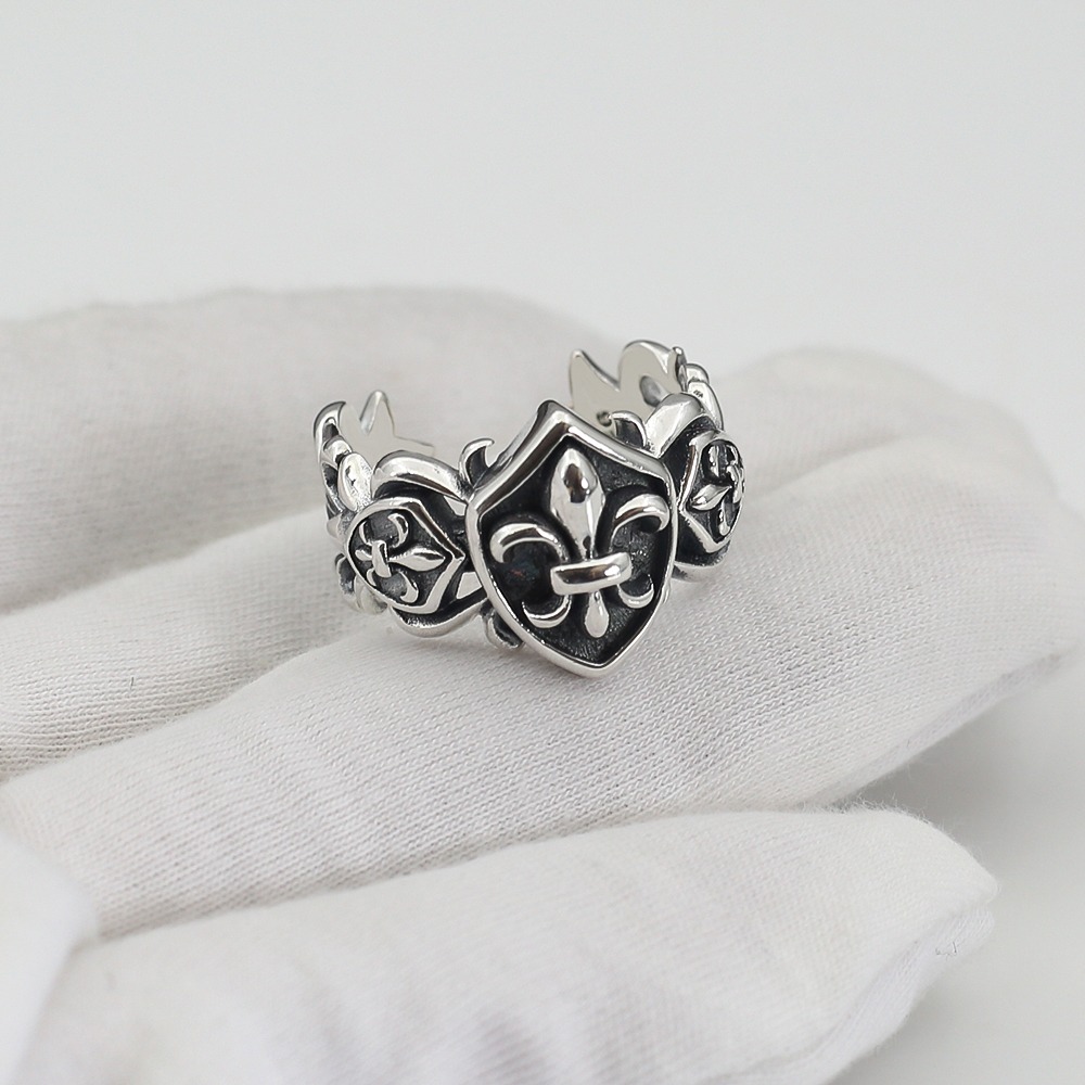 【Chrome Hearts】  男性と女性のためのクロエハートファッションパーソナリティリング-BRAND OFF