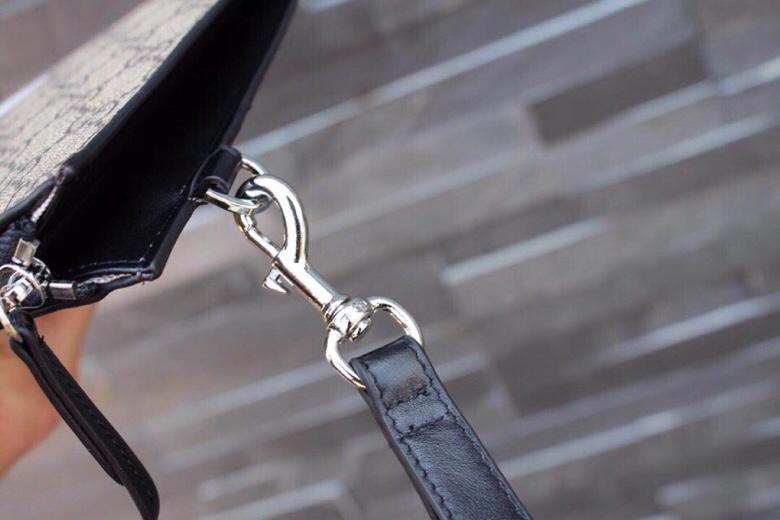 Gucci（グッチ）クラッチバッグ 29x20x1.5cm-BRAND OFF