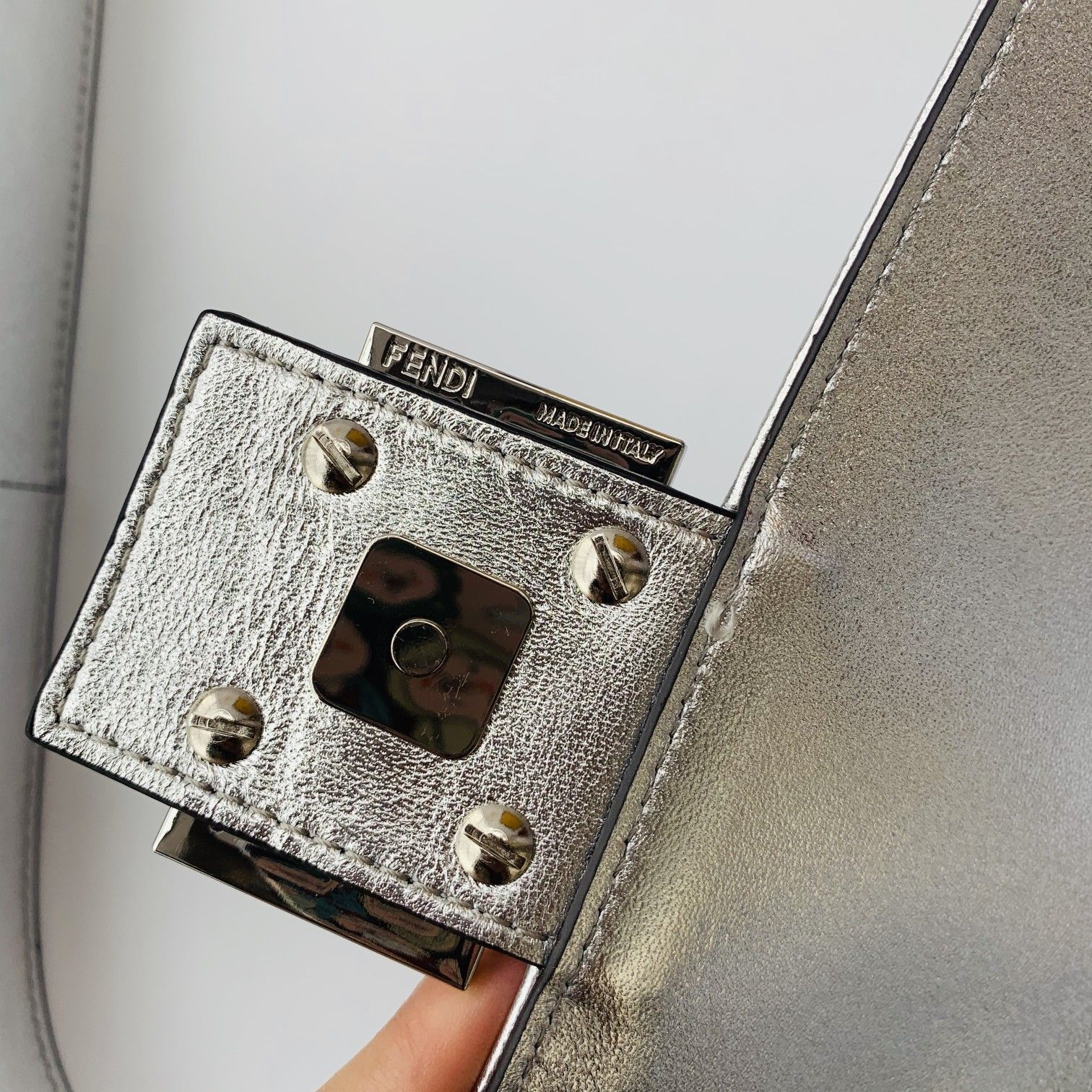 FENDI（フェンディ） メッセンジャーバッグ 26X14X4 CM-BRAND OFF