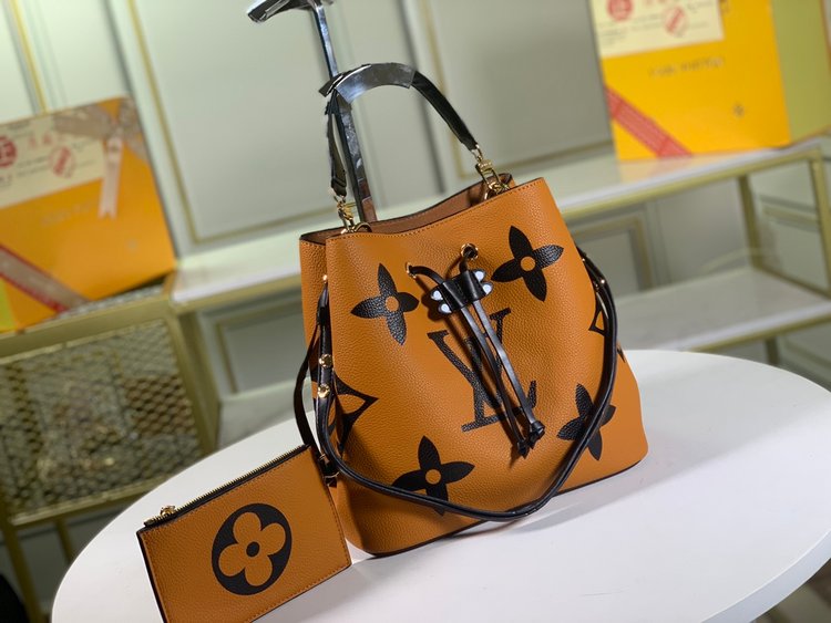 Louis Vuitton （ルイヴィトン） ショルダーバッグ 26x26x17.5 cm-BRAND OFF