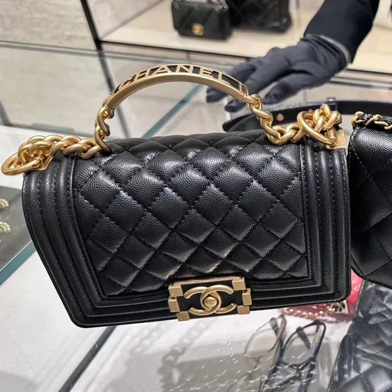 お洒落ハンドルで差が付く★CHANEL BOY CHANEL トップハンドル-BRAND OFF