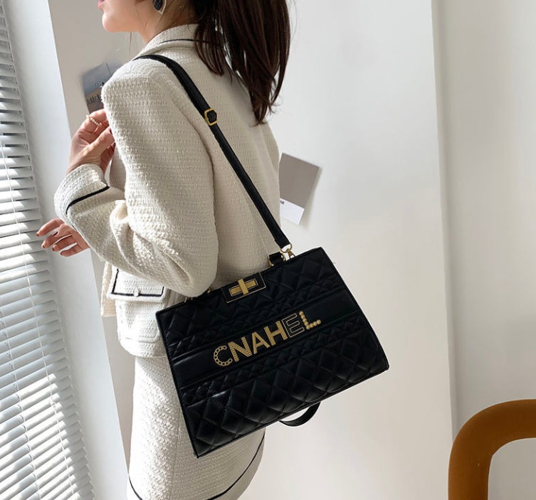 👜レターワンショルダーバッグ、ファッショナブルな大容量テクスチャードメッセンジャーバッグ👜【送料無料】-BRAND OFF