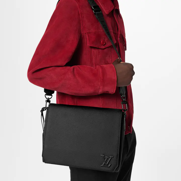 【シンプルが究極♪】Louis Vuitton テイクオフ・メッセンジャー M57080-BRAND OFF