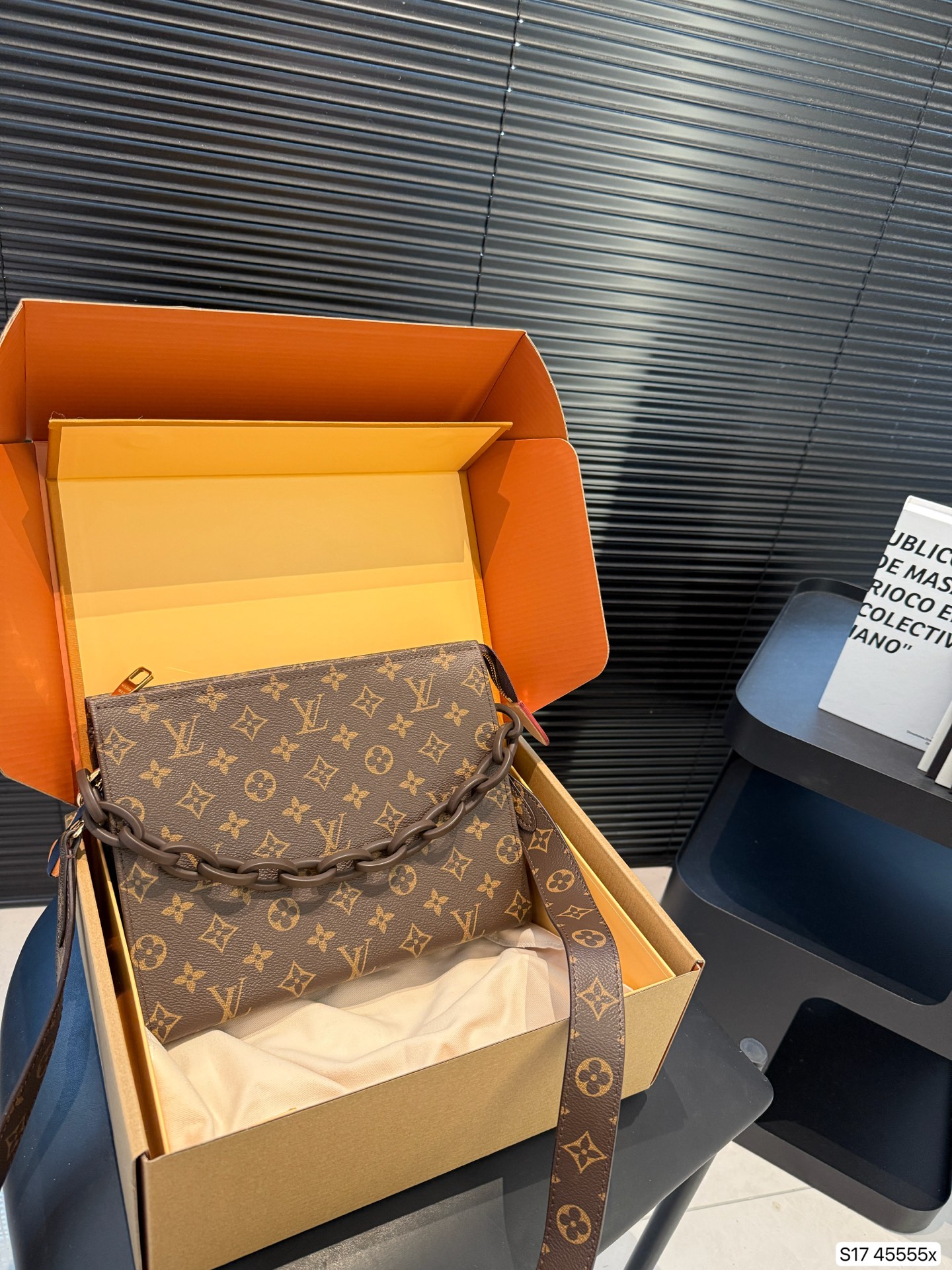 LOUIS VUITTON ルイヴィトン トイレタリーバッグ 化粧ポーチ-BRAND OFF