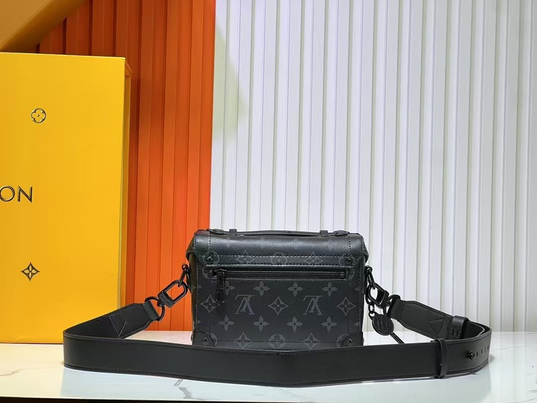 【LOUIS VUITTON旗艦店】ルイ・ヴィトン★SOUL TRUNK M11743★19*15*7CM-BRAND OFF