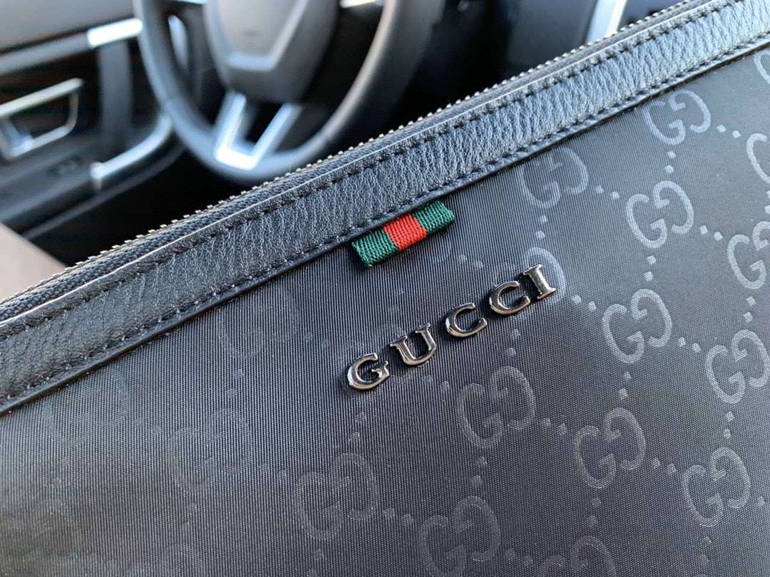 GUCCI 〔グッチ 〕クラッチバッグ-BRAND OFF
