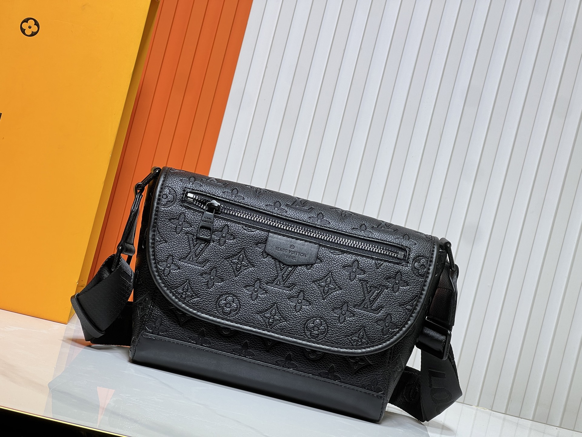 LOUIS VUITTON ルイヴィトン PULSE ショルダーバッグ M14874 M12636-BRAND OFF