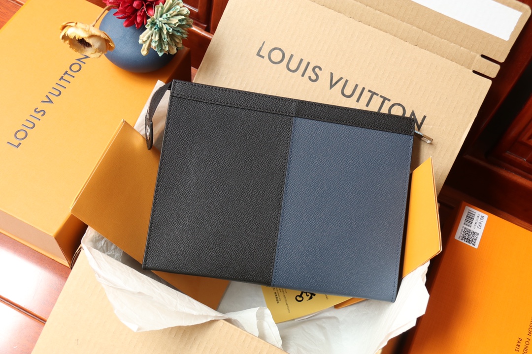 LOUIS VUITTON ルイヴィトン POCHETTE VOYAGE クラッチバッグ M30718-BRAND OFF