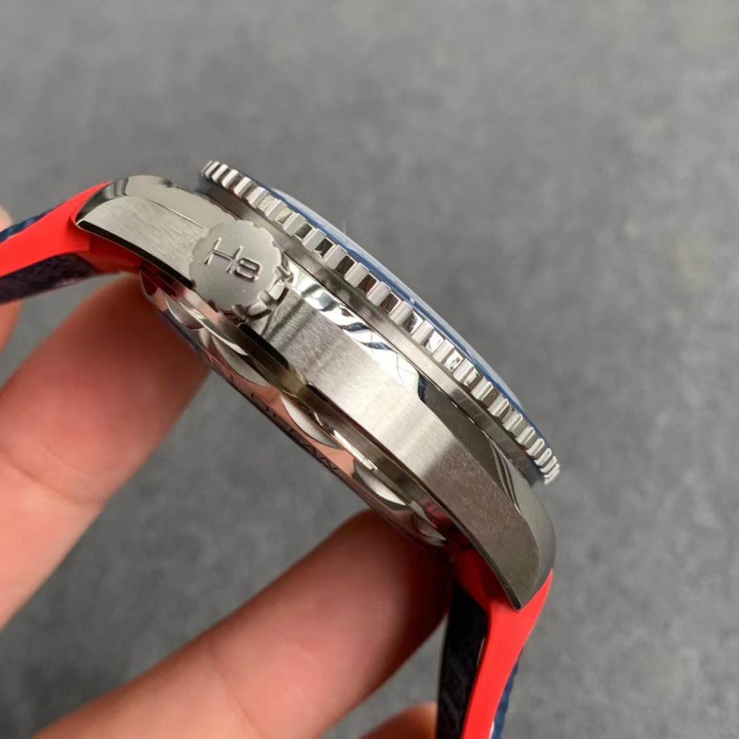 Omega Seamaster Planet Ocean Co-Axial America's Cup Limited 2021 pieces 215.32.43.21.04.001-BRAND OFF
