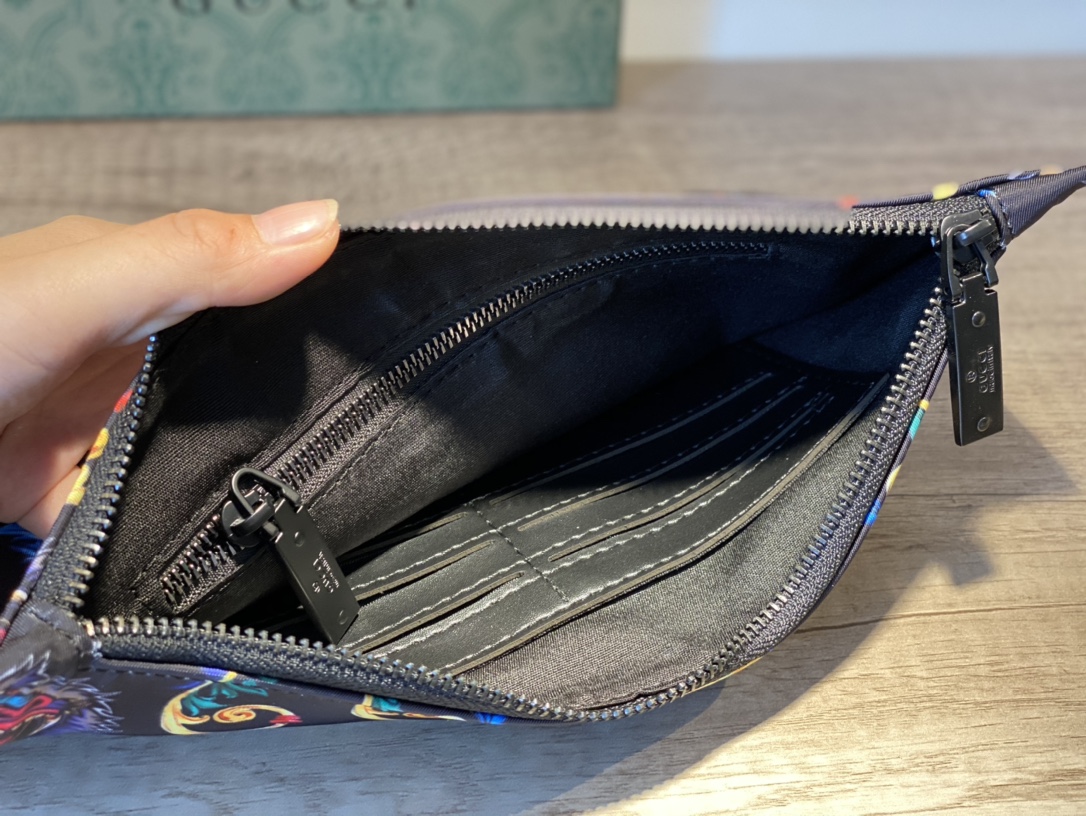 Gucci（グッチ）クラッチバッグ 29x18x3cm-BRAND OFF