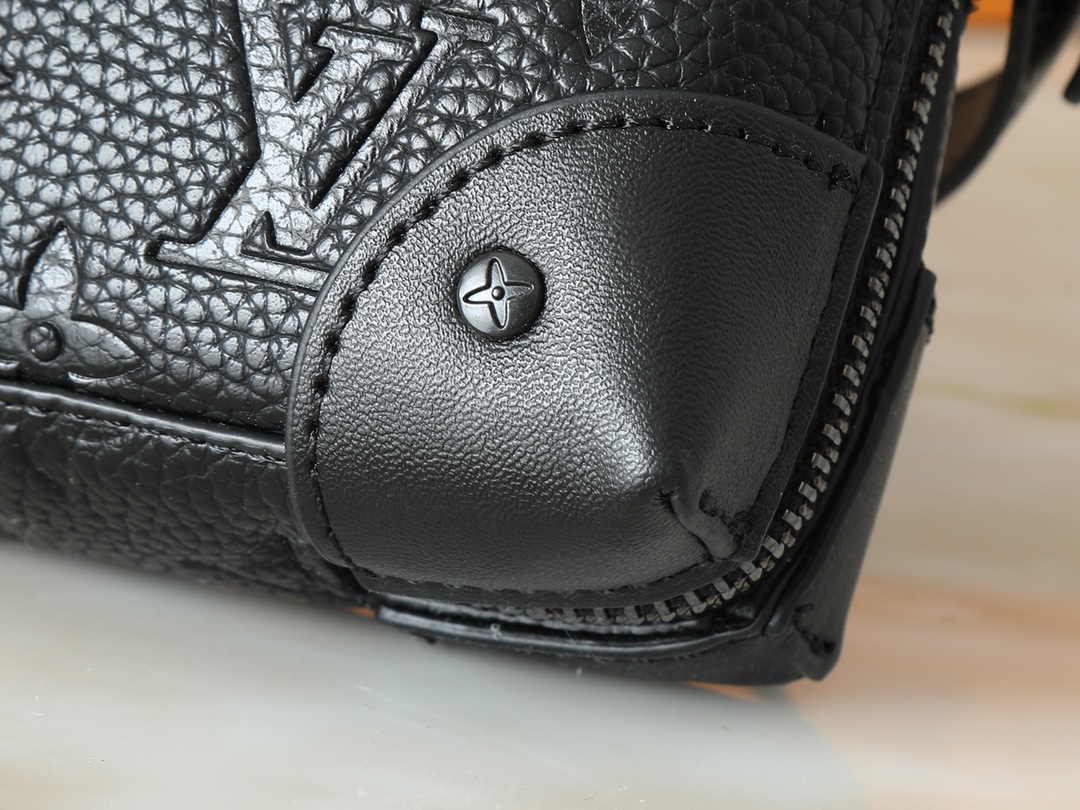 LOUIS VUITTON（ルイヴィトン）SOFT TRUNK WALLET ソフトトランク M80224-BRAND OFF