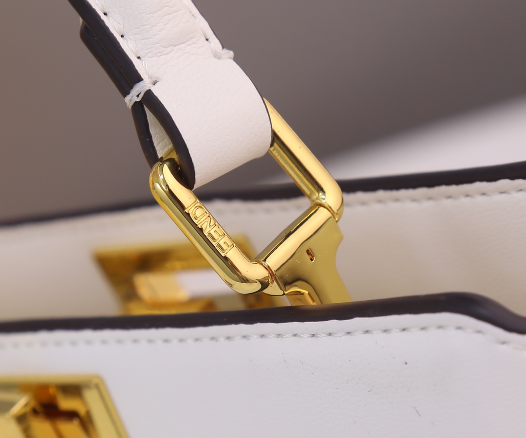 【FENDI 公式 旗艦店】フェンディ ハンドバッグ 当日出荷 好評に付き再入荷！20*15.5*11CM-BRAND OFF