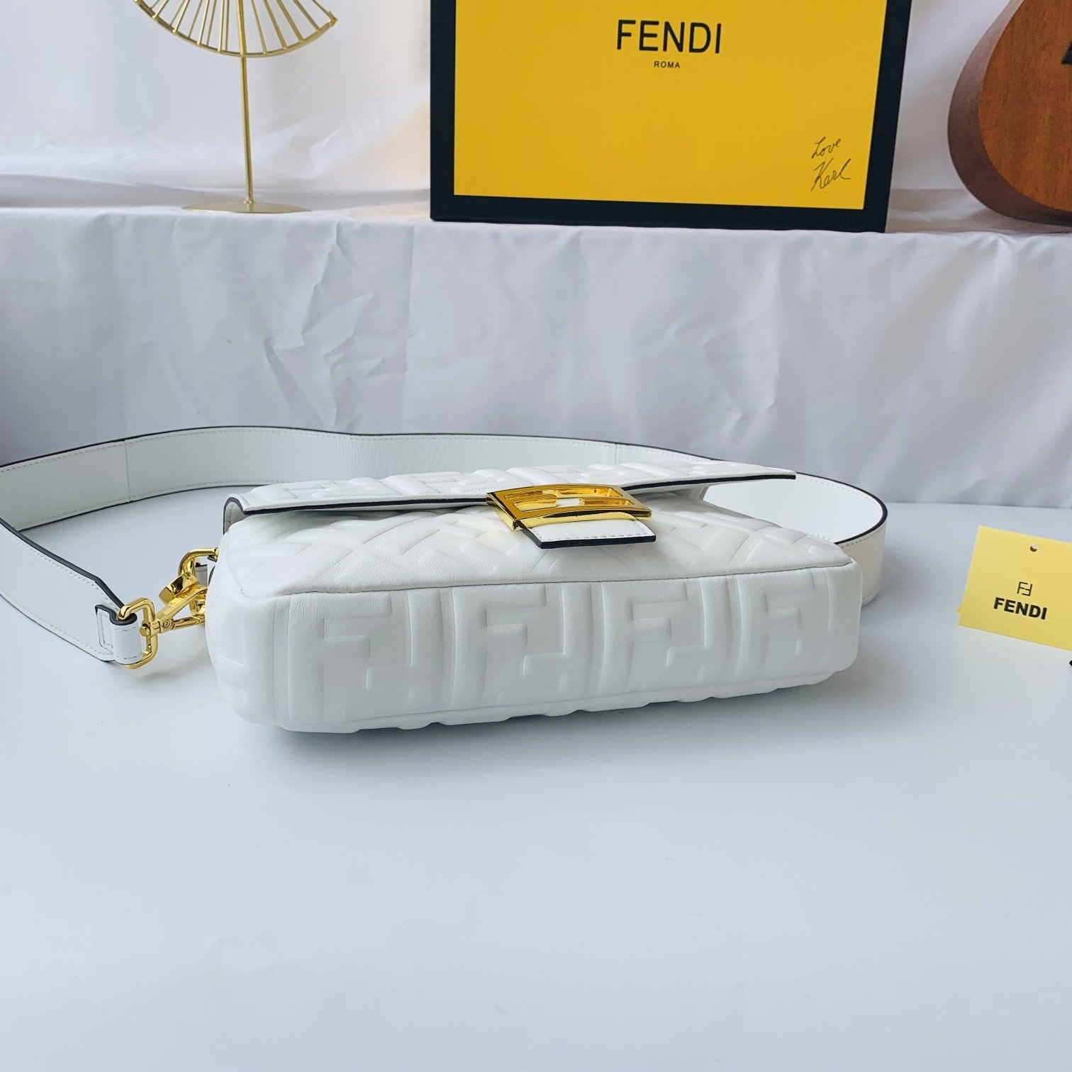FENDI（フェンディ） メッセンジャーバッグ 26X14X4 CM-BRAND OFF