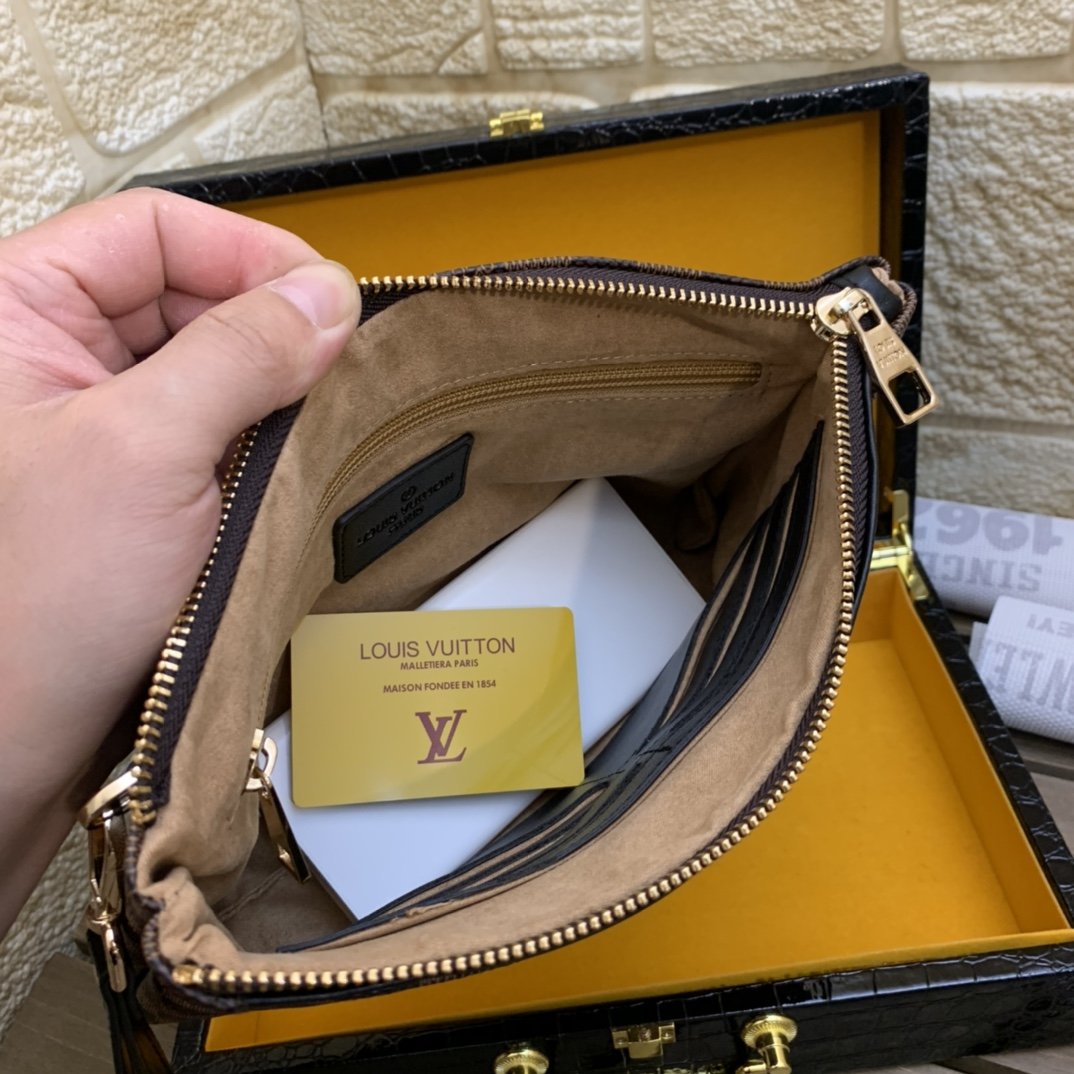 LOUIS VUITTON（ルイヴィトン）クラッチバッグ 28X19X3cm-BRAND OFF