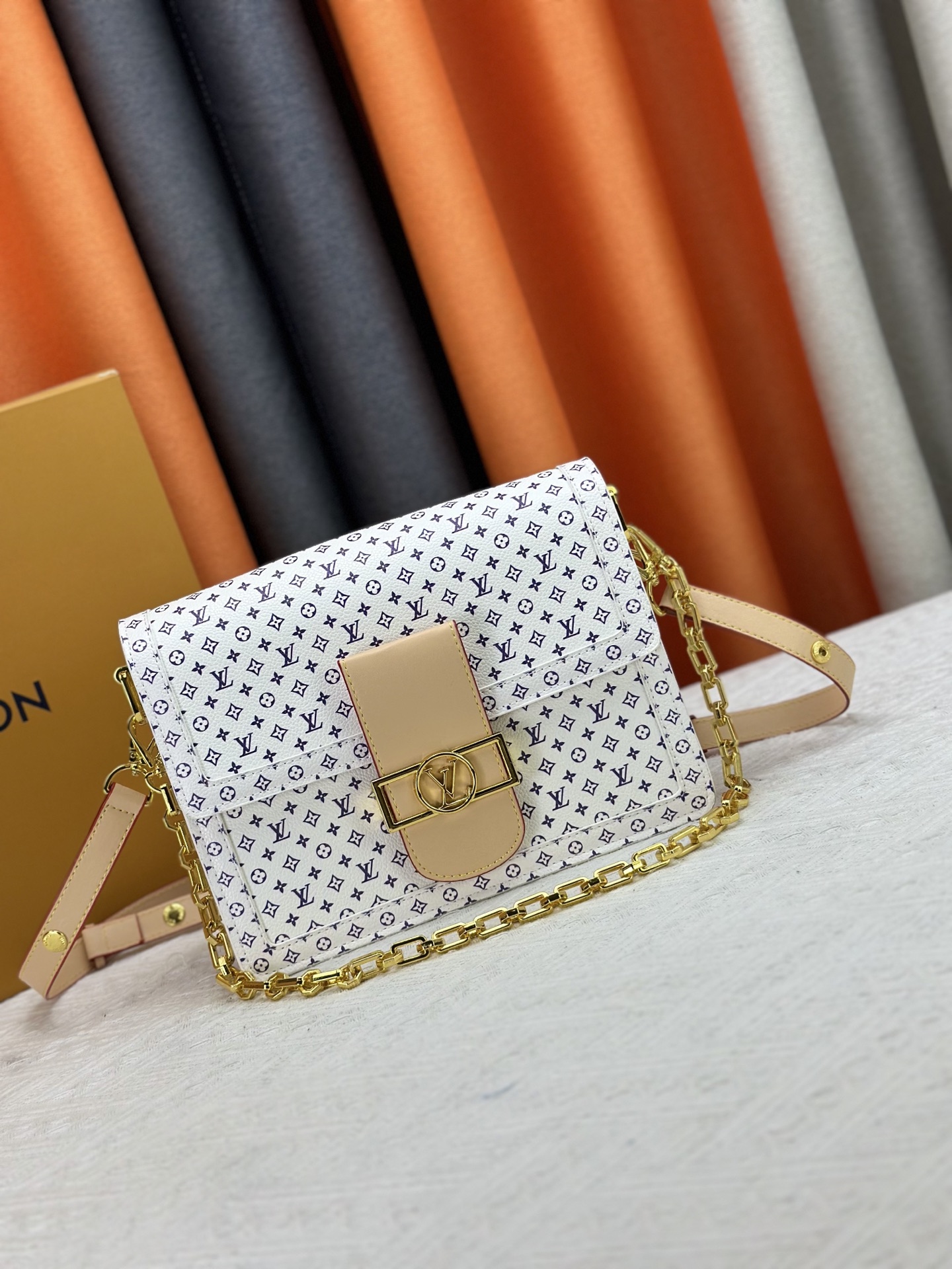 LOUIS VUITTON ルイヴィトン Dauphine Soft GM ショルダーバッグ M13255-BRAND OFF