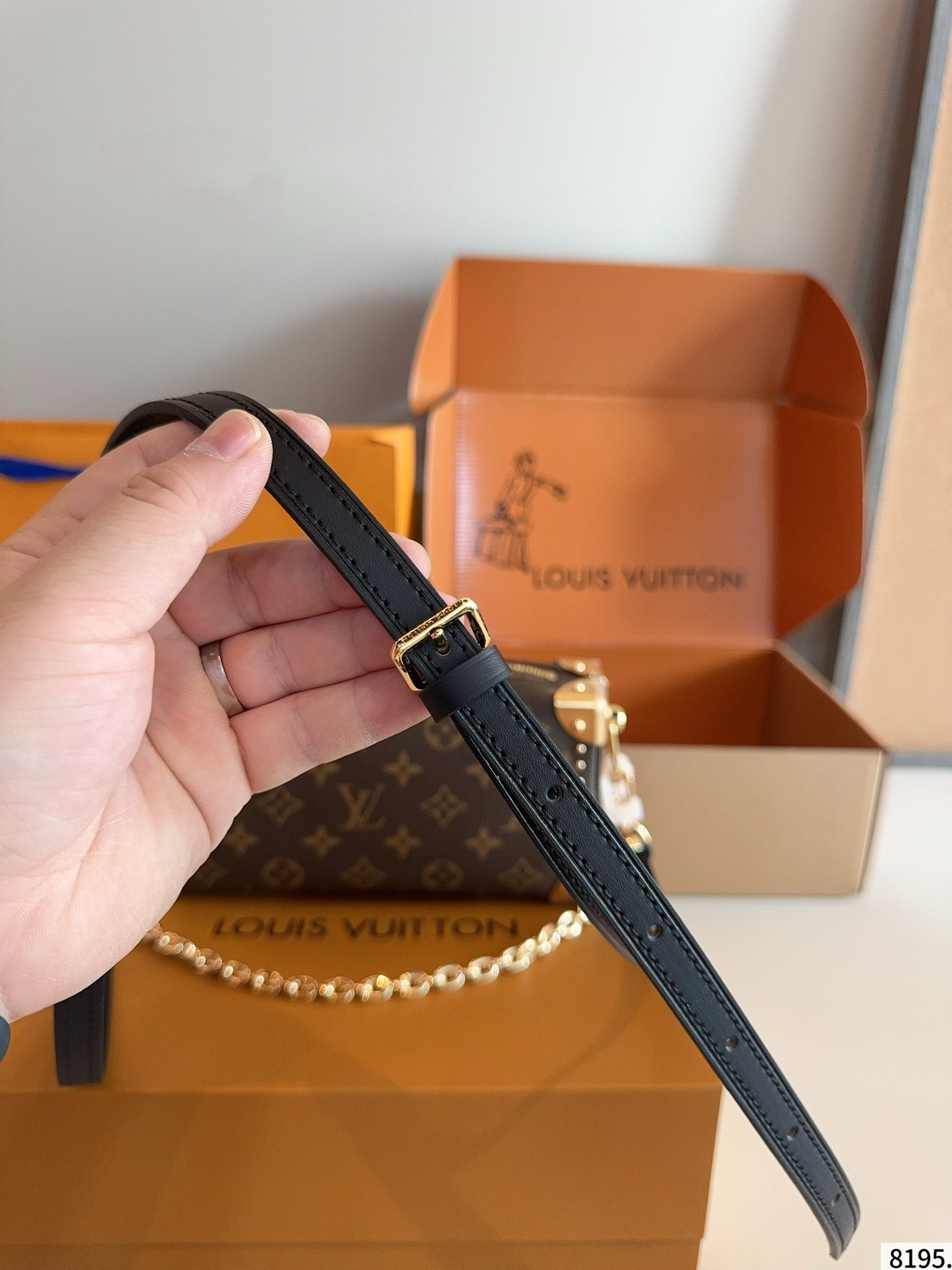 LOUIS VUITTON ルイヴィトン HANDLE SOFT TRDNK CLUTCH ソフトトランク-BRAND OFF