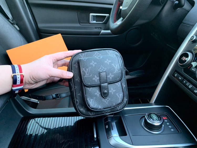 Louis Vuitton （ルイヴィトン） メッセンジャーバッグ 15x17x8cm-BRAND OFF
