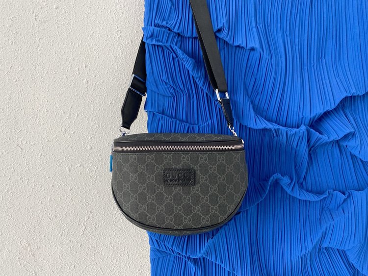 GUCCI〔グッチ〕GGサドルバッグ 22 x 18 cm-BRAND OFF