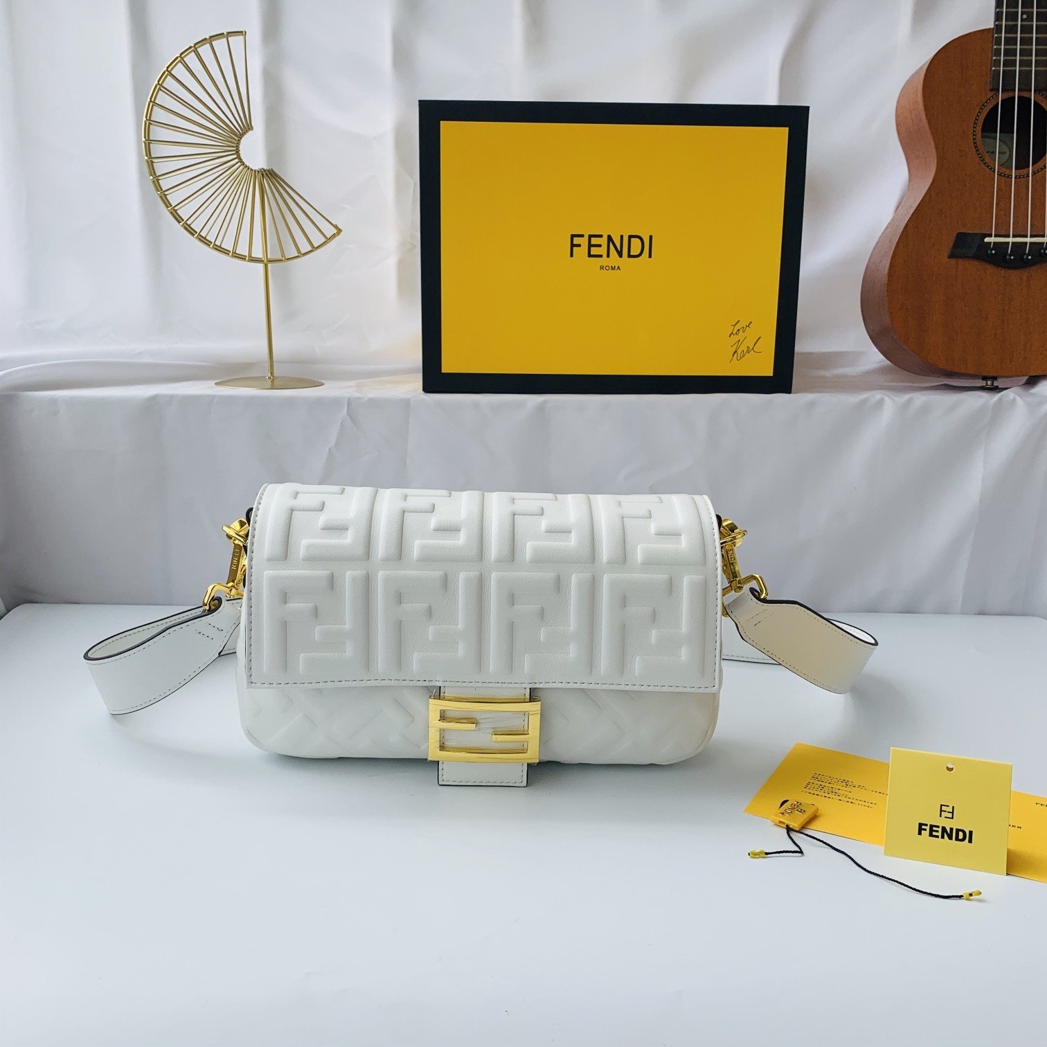 FENDI（フェンディ） メッセンジャーバッグ 26X14X4 CM-BRAND OFF