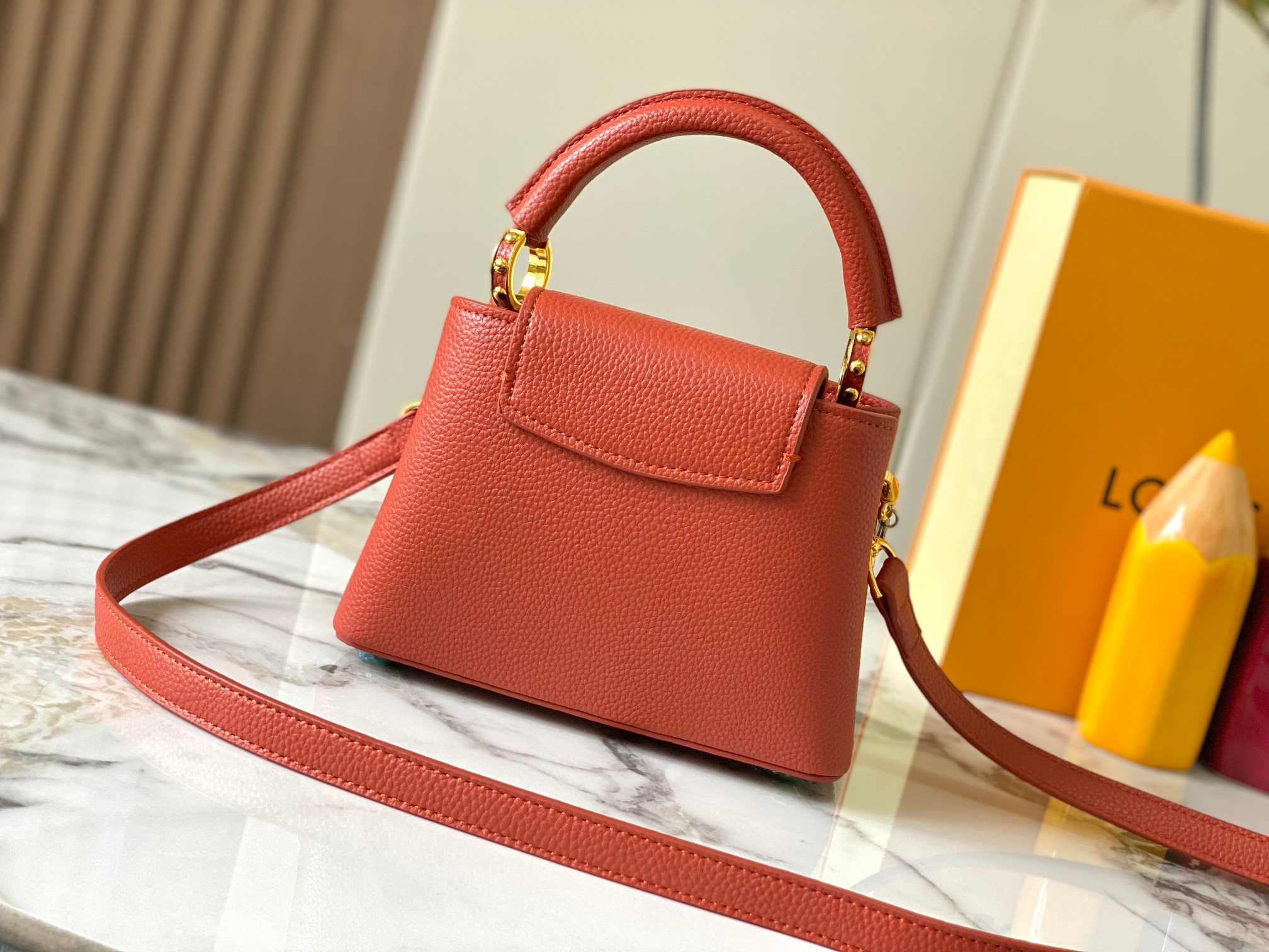 LOUIS VUITTON ルイヴィトン Capucines MINI ハンドバッグ M12935-BRAND OFF