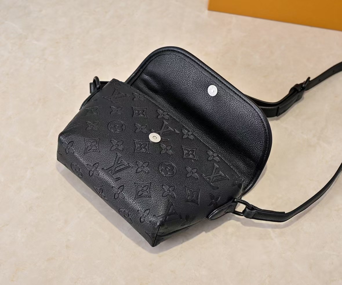 【LOUIS VUITTON旗艦店】ルイ・ヴィトン★PULSE★ミニバッグ M12636-BRAND OFF