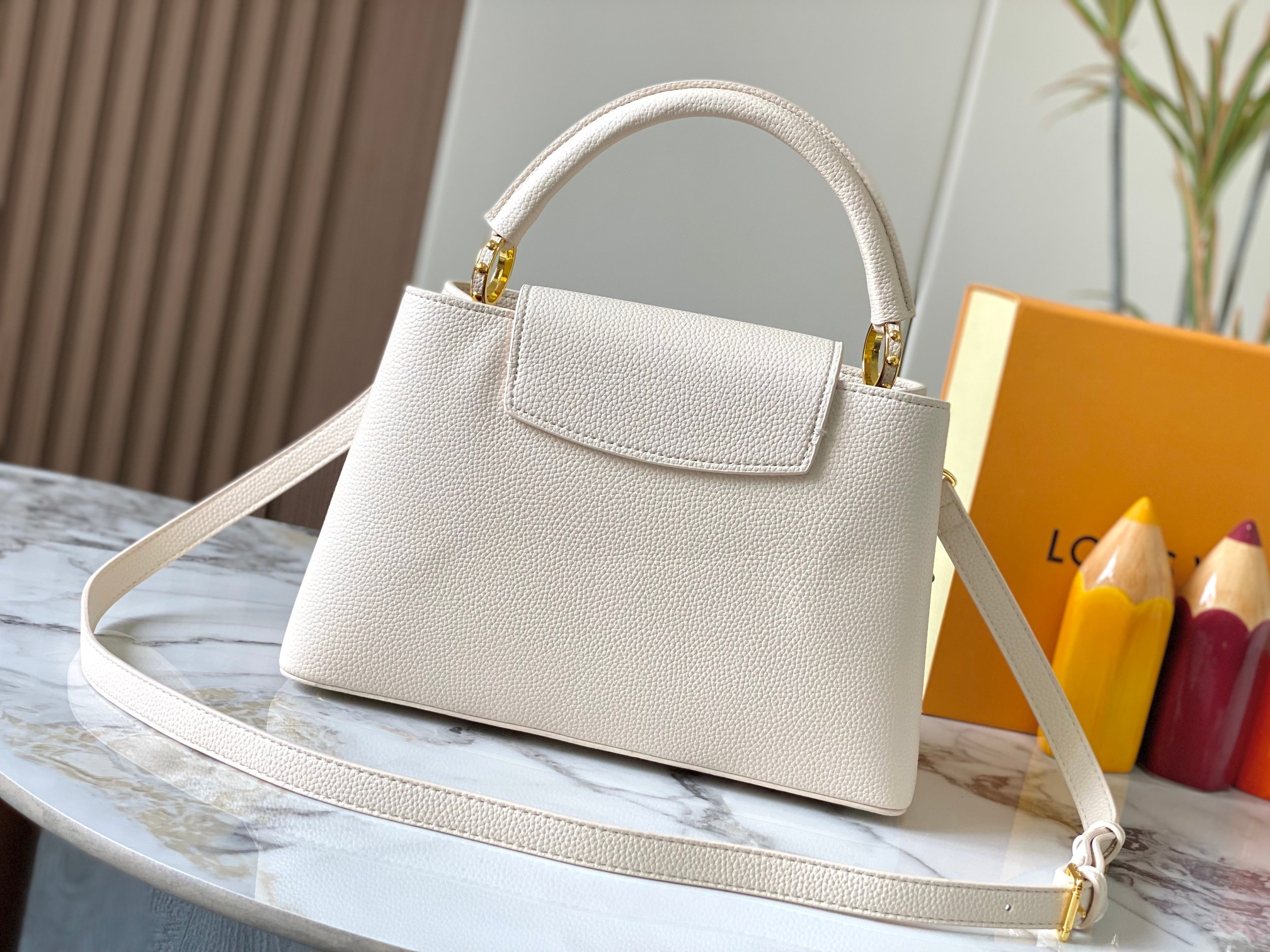 LOUIS VUITTON ルイヴィトン Capucines ハンドバッグ M12938-BRAND OFF