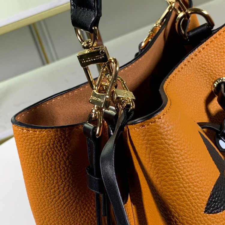 Louis Vuitton （ルイヴィトン） ショルダーバッグ 26x26x17.5 cm-BRAND OFF