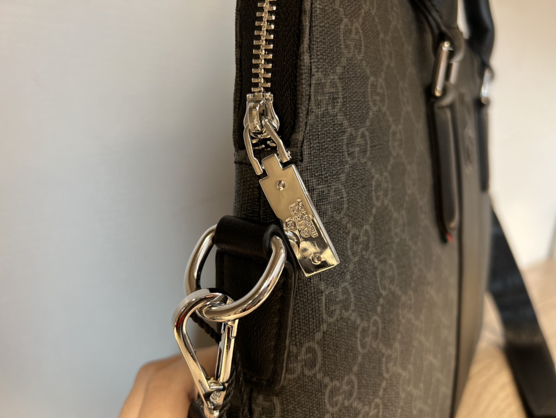 GUCCI 〔グッチ 〕ハンドバッグ-BRAND OFF