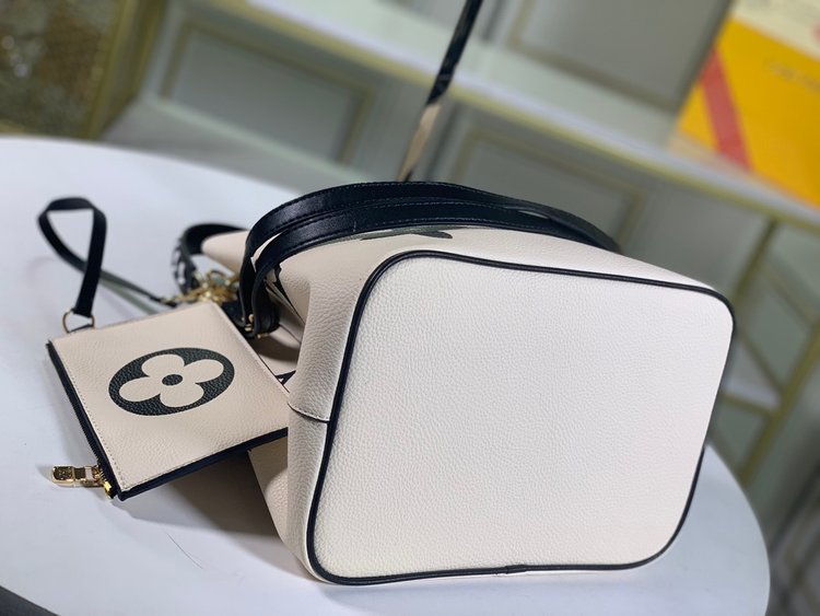 Louis Vuitton （ルイヴィトン） ショルダーバッグ 26x26x17.5 cm-BRAND OFF