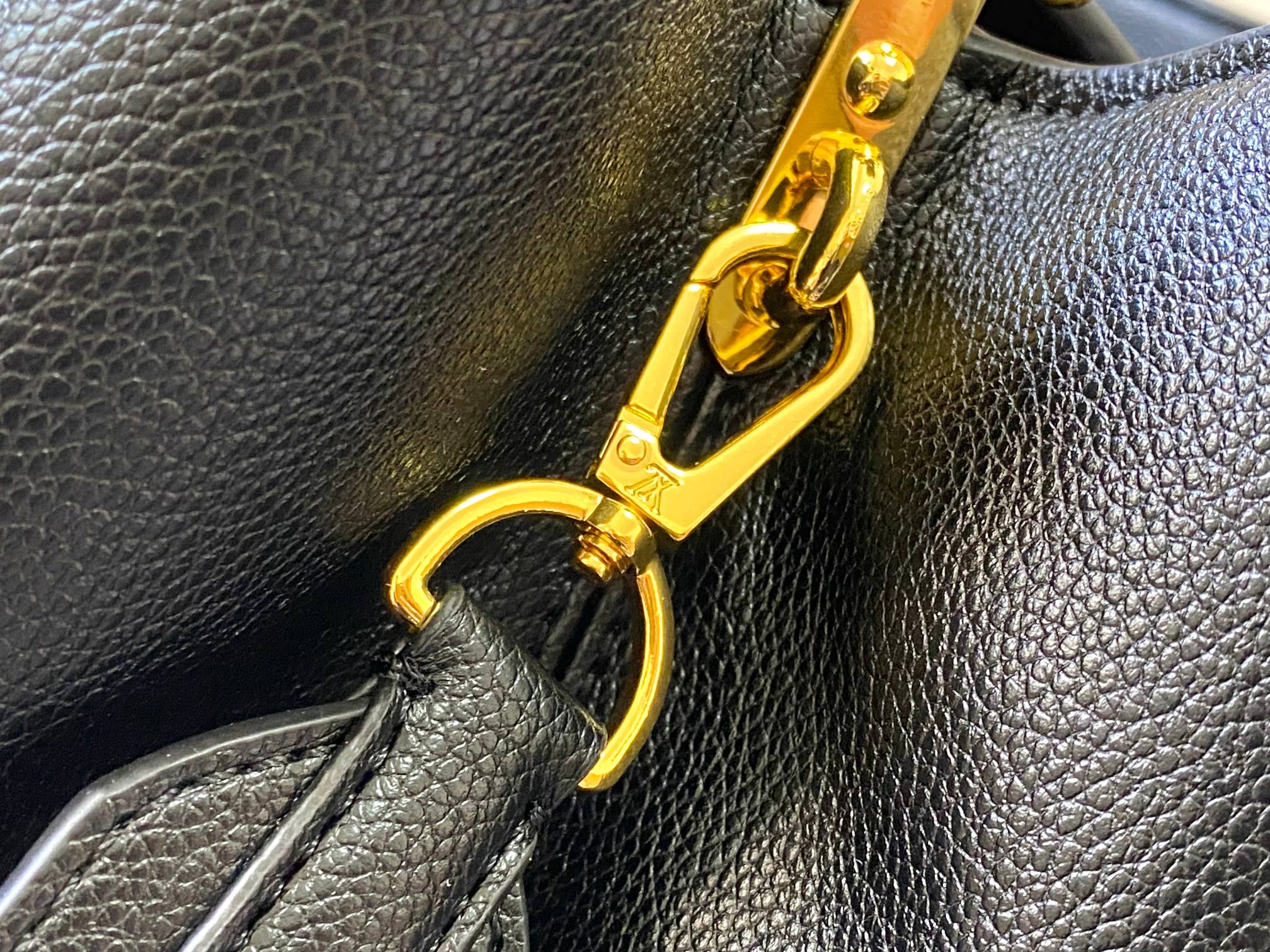 LOUIS VUITTON ルイヴィトン CapucinesSouple クロスボディバッグ M24607-BRAND OFF