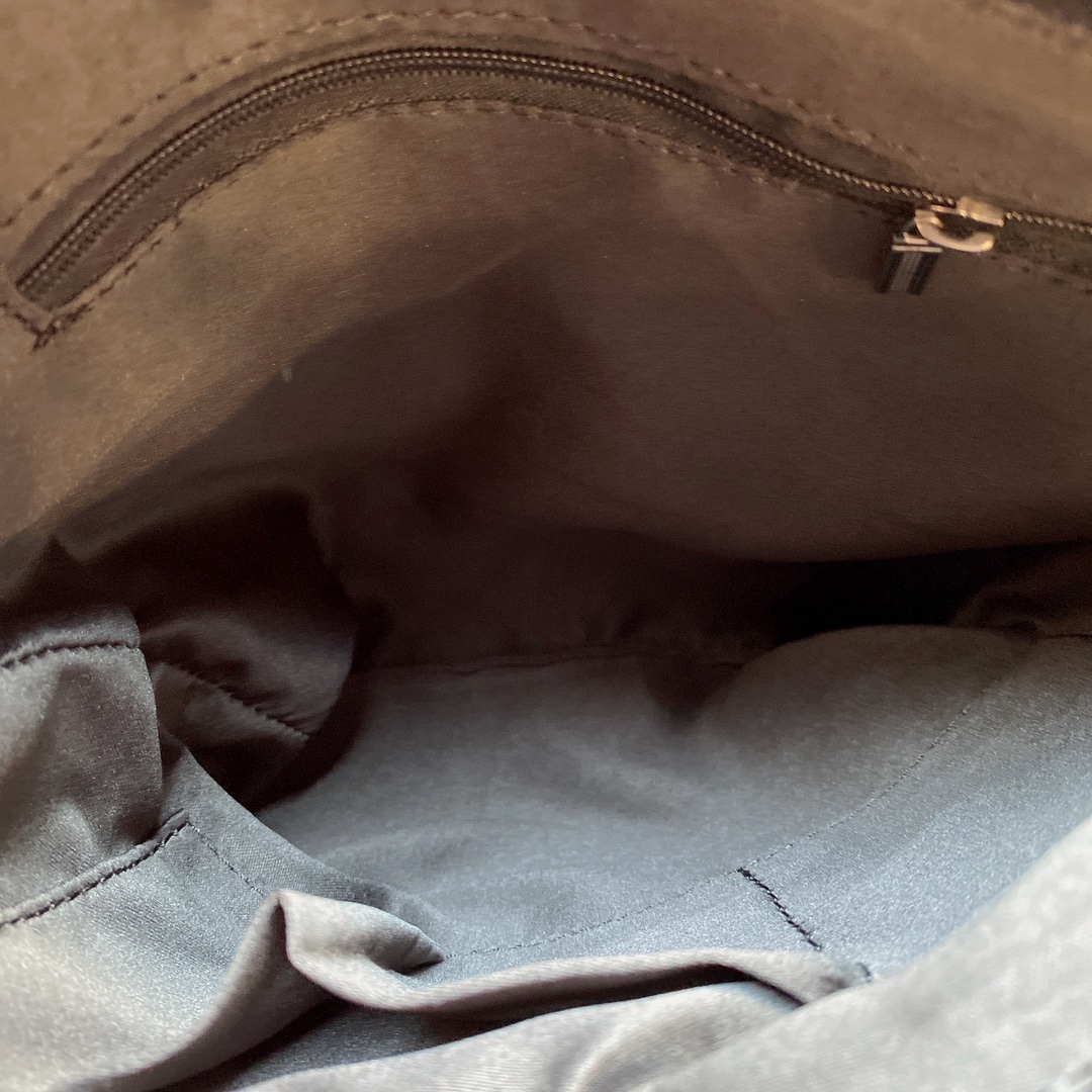 BURBERRY （バーバリー） メッセンジャーバッグ 25X23CM-BRAND OFF