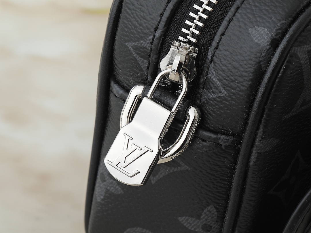LOUIS VUITTON ルイヴィトン Nano Porte Documents Voyage M82770-BRAND OFF